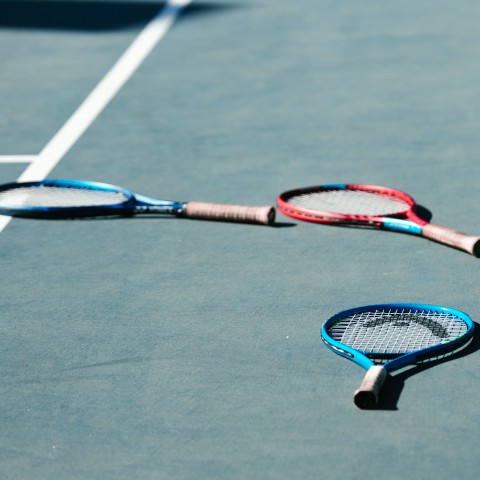 Tennisster Raducanu genomineerd als Britse sportpersoonlijkheid