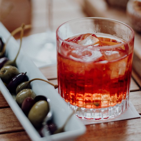 Maak zelf een heerlijke Negroni cocktail