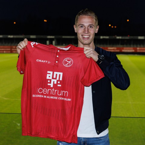 Almere City FC neemt Joey Jacobs over van AZ