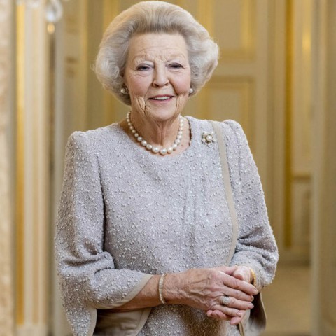Prinses Beatrix reikt Jantje Beton Prijs uit