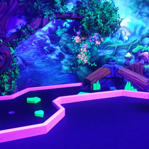 Glow in the dark midgetgolf: Jacks Magic Forest opent vandaag!