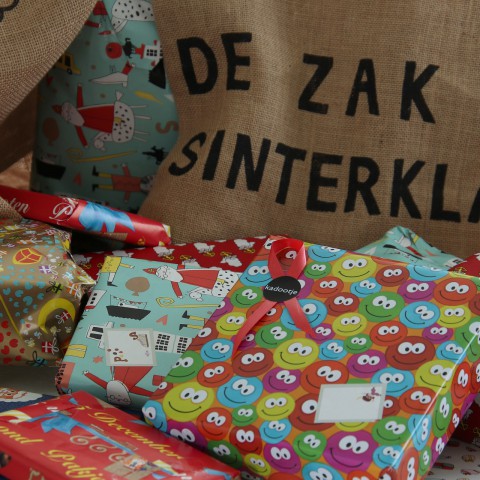 Het Sinterklaaspakhuis: breng en/of haal je sinterklaascadeau!
