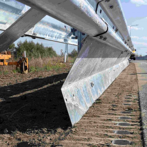 Provincie Flevoland plaatst innovatieve ‘geluidvangrails’ om geluidsoverlast te beperken