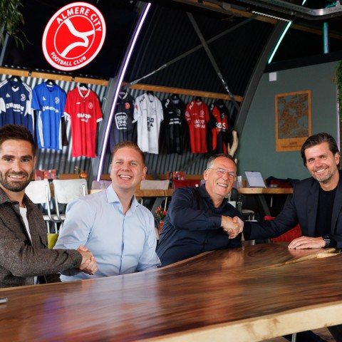 Campagne met shirtsponsor Almere Centrum wegens succes