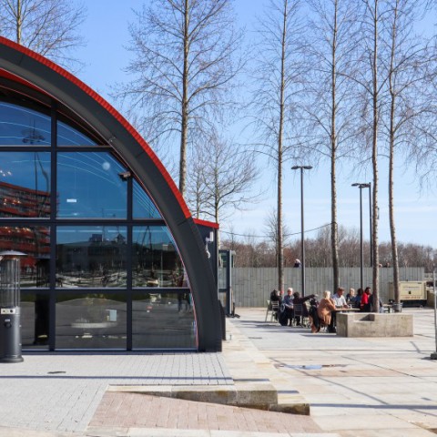 Naar het strand in Almere Centrum