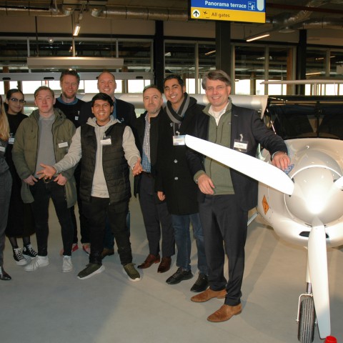 Flevoland neemt elektrisch vliegtuig in gebruik en start fieldlab op Lelystad Airport