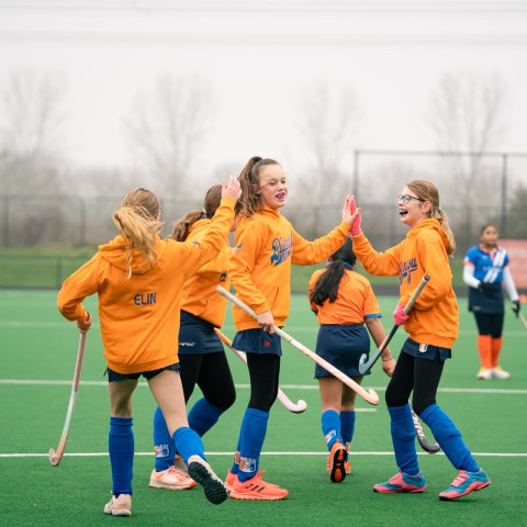 Buitenhout biedt gratis hockey aan jeugd en para-sporters
