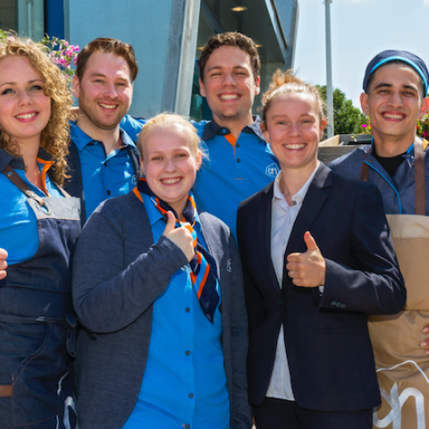 Vertrouwd winkelteam in gloednieuwe Albert Heijn Almere Salsa