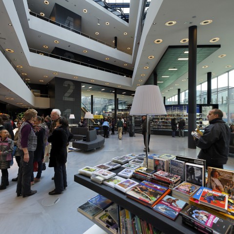 Gebouw bibliotheek Stad bestaat 12,5 jaar  en dat betekent: feest!