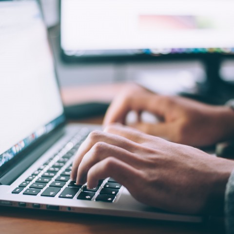Manieren om Online Learning Day te vieren