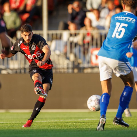 Almere City FC bekroont debuut Stijn Keller met drie punten