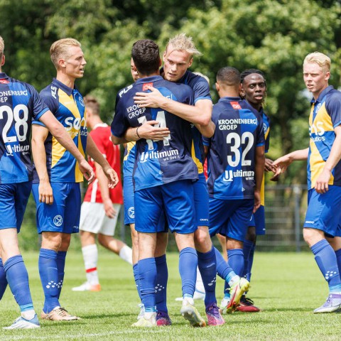 Almere City FC wint eerste oefenduel van 2022-2023