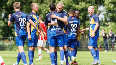 Almere City FC wint eerste oefenduel van 2022-2023