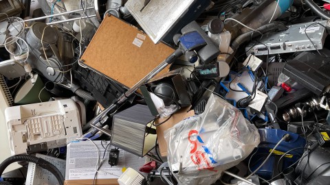 Scholen strijden tegen elektronisch afval
