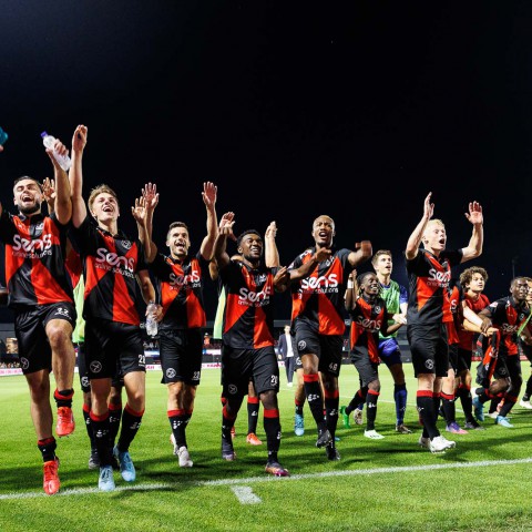 Almere City FC in eigen huis op en top: 3-0
