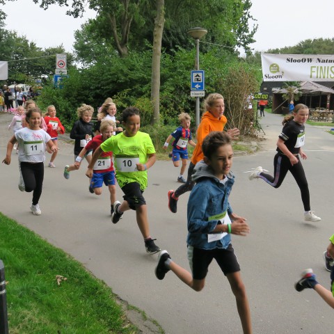 Kids, get on running!