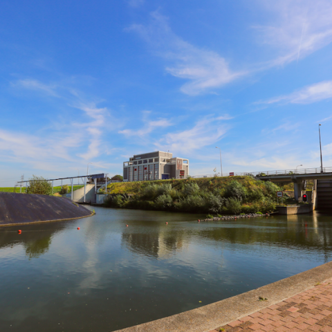 Renovatiewerkzaamheden sluis de Blauwe Dromer lopen uit