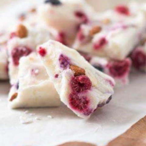 Frozen yoghurt bites