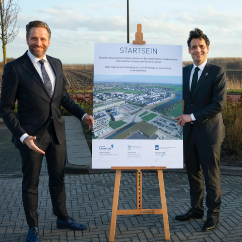 Minister Hugo de Jonge geeft aftrap voor versnelling woningbouw in Lelystad