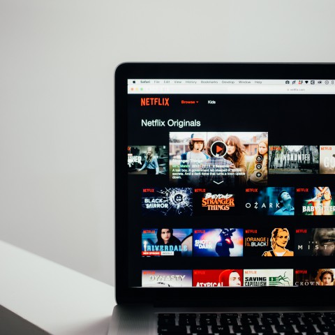 Grote streamingdiensten moeten meer investeren in Nederlandse producties