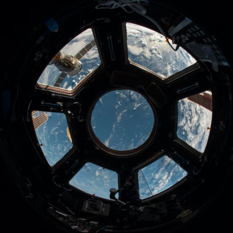NASA's SpaceX Crew-4-astronauten komen aan bij ruimtestation