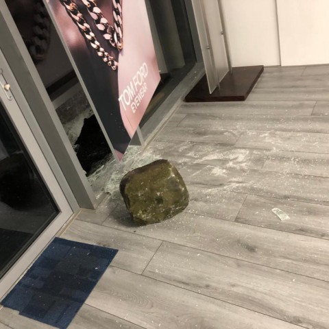 Inbraak bij Bon Art optiek in Almere Poort