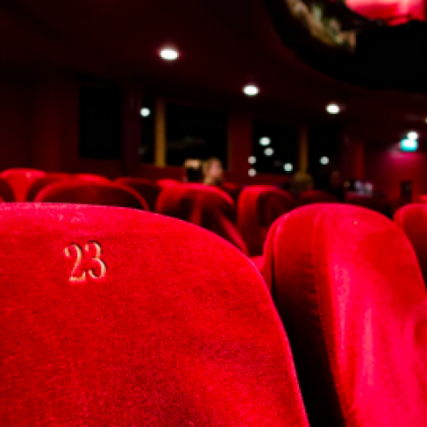 Theaters en bioscopen mogen van Rutte donderdag weer open