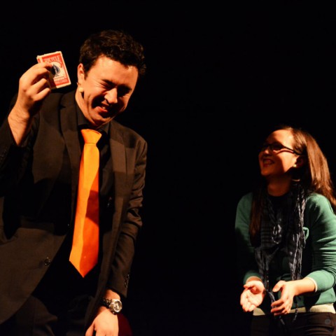 ‘HAHA’ EN ‘HUH’ TIJDENS DE EERSTE COMEDY & MAGIC AVOND IN ALMERE 