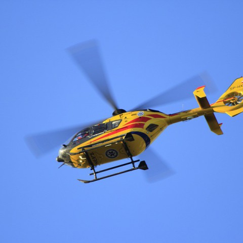 Politie onderzoekt dood van man die in hoogspanningsmast klom