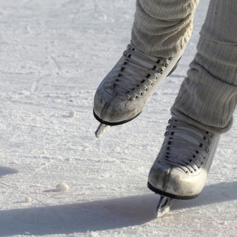 Exploitant schaatsbaan boos over verplichte sluiting  