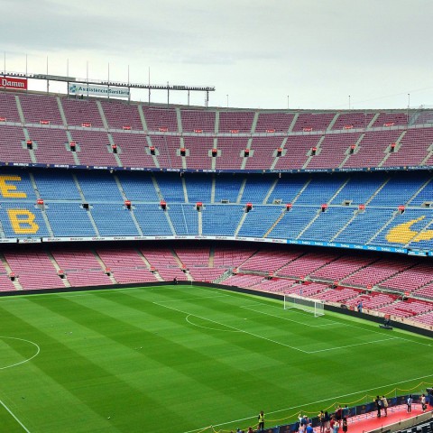 Dest verruilt Ajax voor FC Barcelona