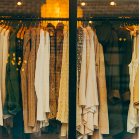 Nieuw Tweedehands winkel in Almere NIEN & CIN 