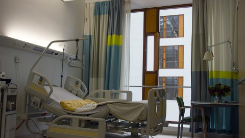 Ziekenhuizen nemen aanvullende coronamaatregelen  
