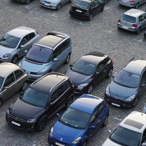 Afschaffen betaald parkeren Buiten