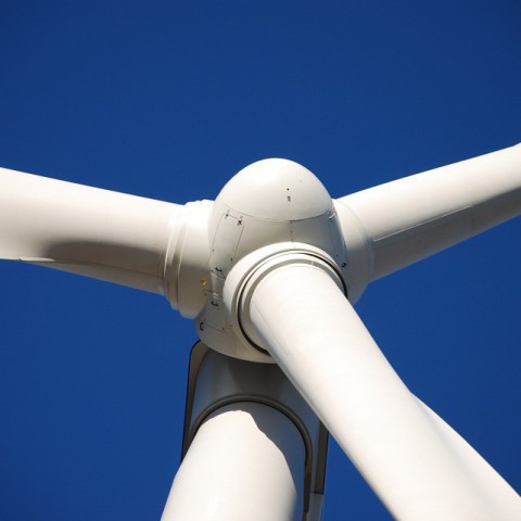 Turbinebladen van windmolens worden stoeptegels