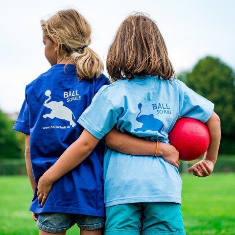 Acht kinderen krijgen Almeerse Kei