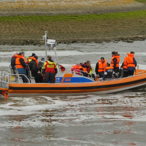 Zaterdag grote zoekactie naar vliegtuigje Gooimeer