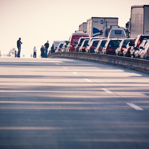 Verbindingsweg A27-A6 dicht door houtsnippers