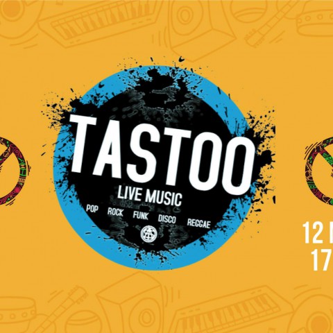Tastoo Live Band bij Café op 2