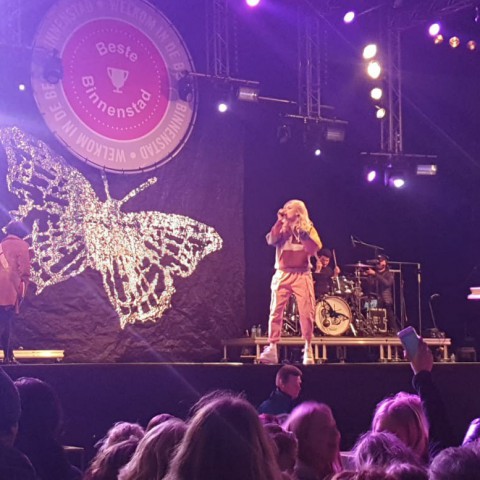 Almere heeft primeur, Davina Michelle zingt 