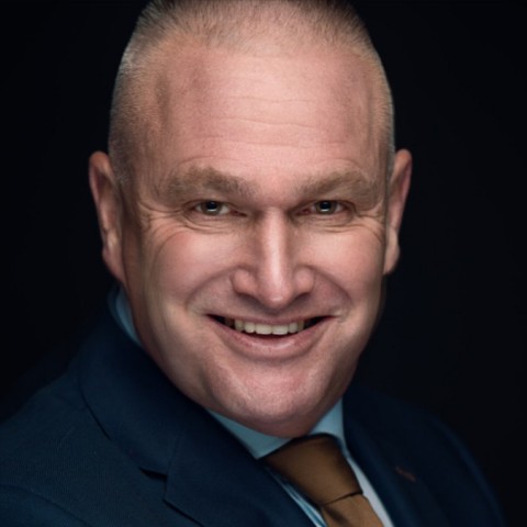 Oud-voorzitter van de Centrale Ondernemingsraad (COR) - Frank Giltay - krijgt juridische bijstand
