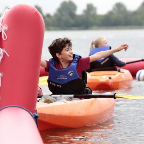 Deze kinderen hebben het water alvast ontdekt