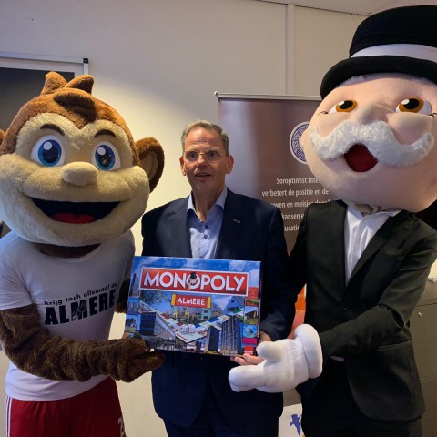 Speciale Monopoly met Almeerse straten en pleinen