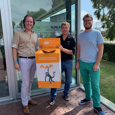 Ons Almere zamelt cartridges en mobieltjes in voor AAP