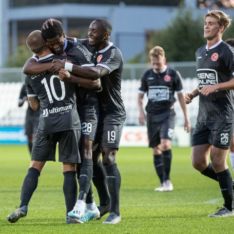 Krankzinnige slotfase doet Almere City FC de das om
