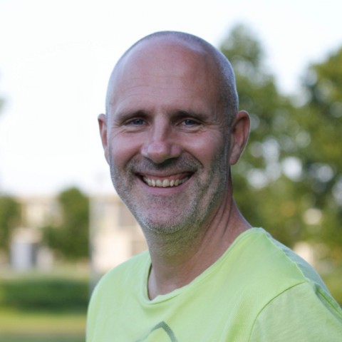 Evert Aldewereld wil Almeerders aan het wandelen krijgen