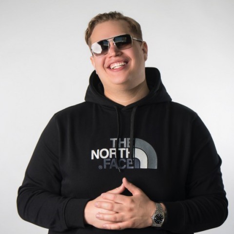 Eerste editie van ‘ALLY on stage’ met rapper Esko, Lil MG, Lauwtje en ontwerper Manpowerr