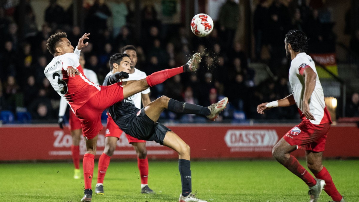 Tobiasen slikt nederlaag bij rentree als hoofdtrainer