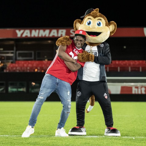 Ally de Aap zaterdag bij gratis show Kamp Seedorf