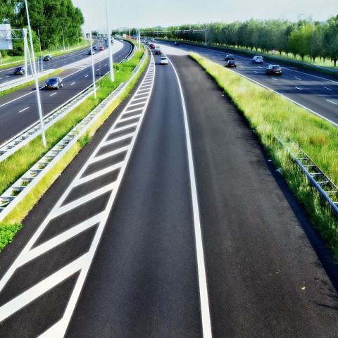 Stilgevallen auto midden op de #A27